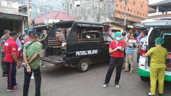 ODGJ Ngamuk dan Resahkan Masyarakat di Pasar Amlapura, Satpol PP Turunkan Tim Lakukan Pengamanan