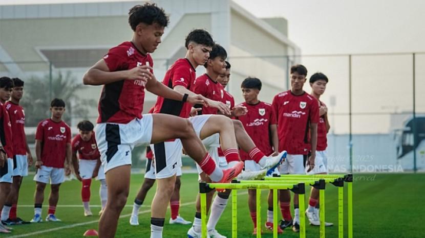 BERLATIH-Para-pemain-timnas-U17-Indonesia-tengah-berlatih-sebagai-persiapan.jpg