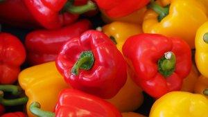 15-Manfaat-dan-Kandungan-Nutrisi-Paprika-Bagi-Kesehatan-Tak-Cuma-Punya-Rasa-Pedas-Ternyata-Ini.jpg