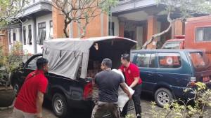 BPBD-Gianyar-Bali-mendistribusikan-bantuan-untuk-warga-terdampak-banjir.jpg