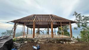Bangunan-di-TWA-Panelokan-Kintamani-Bali-Mulai-Dibongkar-Secara-Gotong-Royong.jpg
