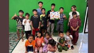Belasan-anak-yang-tinggal-di-kawasan-Kampung-Plastik-TPST-Monang-Maning-889.jpg