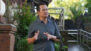 Bupati-Jembrana-I-Made-Kembang-Hartawan-saat-mengungkapkan-hasil-efisiensi.jpg