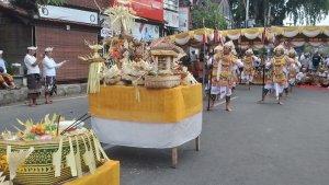 Desa-Adat-Ubud-Gianyar-Bali-menggelar-upacara-tawur-agung-kesanga.jpg
