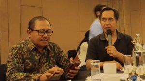 Direktur-Utama-Perumda-Air-Minum-Tirta-Mangutama-I-Wayan-Suyasa-didampingi-Direktur.jpg