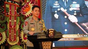 Festival-Imlek-Bersama-2025-Kapolda-Bali-Tunjukkan-Wajah-Keberagaman-Kepada-Turis-Asing.jpg