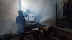 Fogging-dan-upaya-pemberantasan-sarang-nyamuk-untuk-menekan-kasus-demam-berdarah.jpg