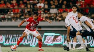GELANDANG-TENGAH-Playmaker-Bali-United-Kadek-Agung-Widnyana-Putra.jpg