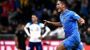 Giacomo-Raspadori-rayakan-gol.jpg