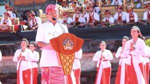 Gubernur-Bali-Wayan-Koster-Buka-Pawai-Budaya.jpg