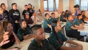 Gubernur-Koster-Saat-Peluncuran-Wi-Fi-7-di-SMPN-15-Denpasar-Bali.jpg