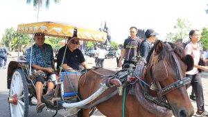 I-Nengah-Tamba-mengatakan-kesiapannya-untuk-memberikan-bantuan-terhadap-para-kusir-Dokar.jpg
