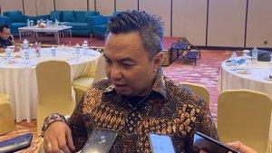 Indra-Apriadi-selaku-Ketua-Tim-Pusat-Monitoring-Telekomunikasi.jpg