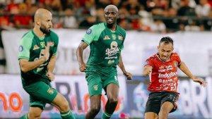 Irfan-Jaya-mencetak-satu-gol-bagi-Bali-United.jpg