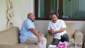 Istimewa-De-Gadjah-bersilaturahmi-dengan-tokoh-Buleleng-dr-Caput.jpg