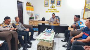 Kapolsek-Blahbatuh-Kompol-Anak-Agung-Gede-Arka-mensosialisasikan-ke-anggotanya.jpg