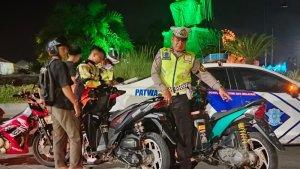 Kegiatan-patroli-trek-trekan-di-kabupaten-Tabanan-tujuh-motor-knalpot-brong-disita.jpg