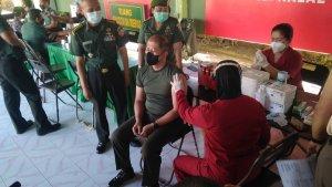 Kegiatan-vaksinasi-booster-kedua-di-garase-Makesdam-IXUdayana.jpg