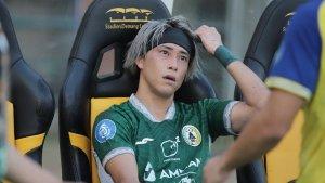 Kei-Sano-saat-berada-di-bench-selepas-ditarik-keluar-Marian-Mihail.jpg