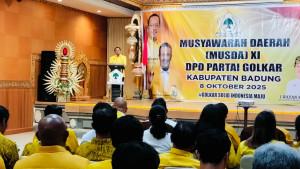 Ketua-DPD-Golkar-Badung-pada-Musda-IX-Golkar-Badung-Rabu-8-Oktober-2025.jpg