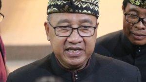 Ketua-DPRD-Badung-Putu-Parwat-Tanggapi-Masalah-Parkir-di-Pantai-Berawa.jpg
