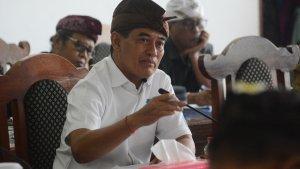 Ketua-DPRD-Buleleng-Gede-Supriatna-tentang-Dewan-Usul-Jabatan-Lihadnyana-Diperpanjang.jpg