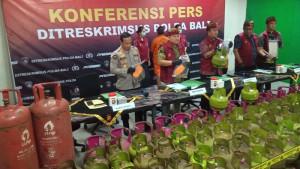 Konferensi-pers-kasus-tindak-pidana-pengoplosan-gas-89.jpg