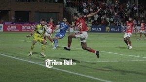 Laga-leg-pertama-Bali-United-vs-Persib-Bandung-pada-14-Mei-2024.jpg