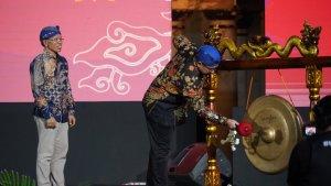 Menag-Resmikan-Sekolah-Tinggi-Agama-Hindu-Negeri-Jawa-Dwipa.jpg