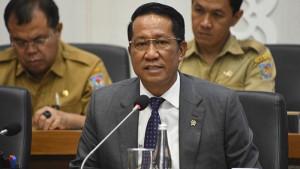 Menteri-Hukum-Supratman-Andi-Agtas-menyoroti-soal-surat-edaran-terkait-larangan-AMDK.jpg