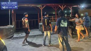 PENCARIAN-MOTOR-Petugas-Polisi-Nusa-Penida-saat-mencari-sepeda-motor.jpg