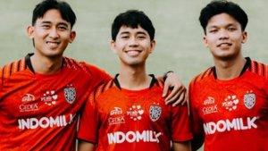 POSE-BERSAMA-Gelandang-muda-Bali-United-Made-Tito.jpg