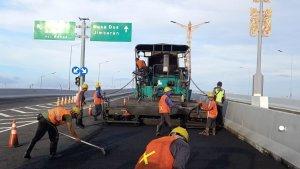 PT-JBT-Lakukan-Pemeliharaan-Jalan-Tol-di-Ruas-Tol-Nusa-Dua-Ngurah-Rai-Benoa.jpg