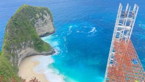 Pantai-Kelingking-Nusa-Penida-Klungkung-Bali-dengan-proyek-lift-kaca-789.jpg