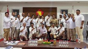 Para-kader-caleg-terpilih-dan-Ketua-DPC-Karangasem-di-Kantor-DPD-Gerindra-Bali.jpg