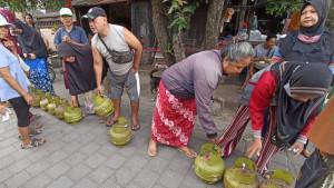 Pasar-Murah-LPG-3-kg-di-Denpasar-beberapa-waktu-lalu.jpg