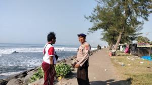 Patroli-Satpolairud-Polres-Gianyar-Bali-saat-menggelar-patroli-pantai-Selasa-7-Oktober-2025.jpg