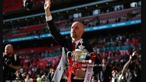 Pelatih-manchester-United-Erik-ten-Hag-saat.jpg