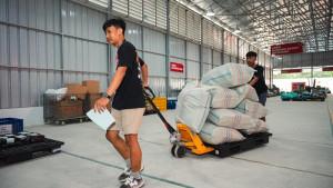 Peluang-Lion-Parcel.jpg