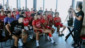 Pemain-Bali-United-saat-mengikuti-Laws-of-the-Game.jpg