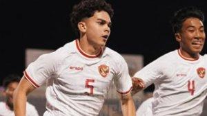 Pemain-Timnas-Indonesia-U17-Mathew-Baker-kiri-dan-Putu-Panji-melakukan-selebrasi.jpg