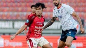Pemain-tengah-Muhammad-Luthfi-di-laga-Bali-United-melawan-Arema-FC-di-Stadion-Kapten-I-Wayan-Dipta.jpg