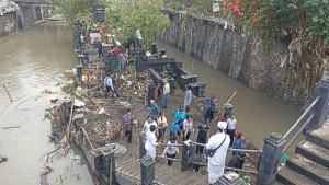Pembersihan-pasca-banjir-di-kawasan-Denpasar-154.jpg