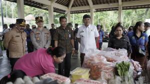Pemkab-Karangasem-Perkuat-Ketahanan-Ekonomi-Warga-Lewat-Pasar-Murah-Menjelang.jpg