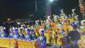 Penampilan-Gong-Kebyar-Dewasa-saat-lomba-pada-Festival-Seni-Budaya-FSB.jpg
