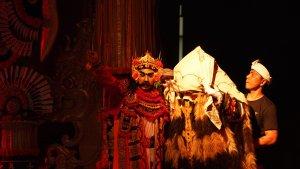 Penampilan-Sanggar-Seni-Damuh-Art-di-Pesta-Kesenian-Bali-PKB-XLV-2023-Kamis-6-Juli-2023-lalu.jpg
