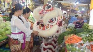 Penampilan-barongsai-di-Pasar-Cokroaminoto-Denpasar-888.jpg