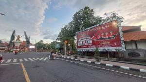 Penataan-salah-satu-papan-reklame-di-kawasan-Kota-Singaraja.jpg