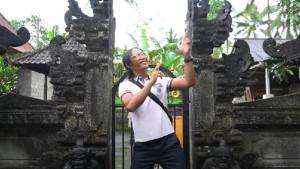 Penyanyi-pendatang-baru-Agung-Ketut-Rai-8933.jpg