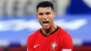 bali/Penyerang-Portugal-Cristiano-Ronaldo-merayakan-seleberasi-bersama-timnya-setelah-mengalahkan-Ceko.jpg